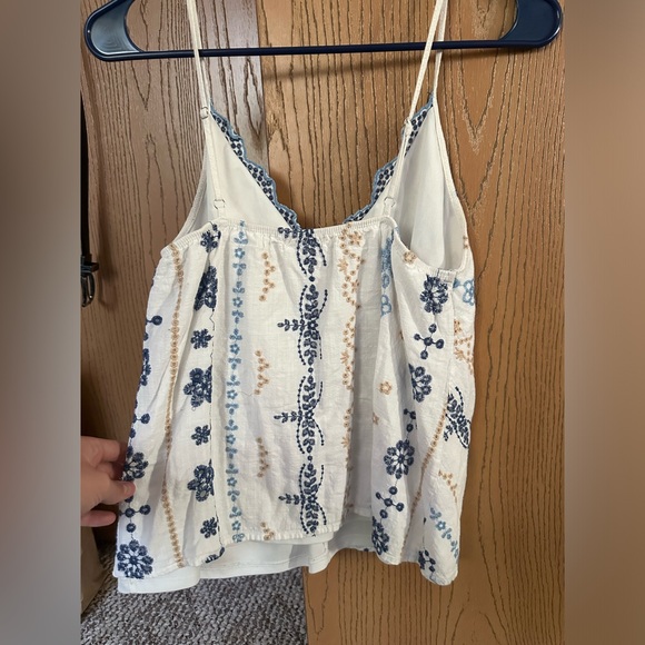 Cute tank top - Picture 5 of 6